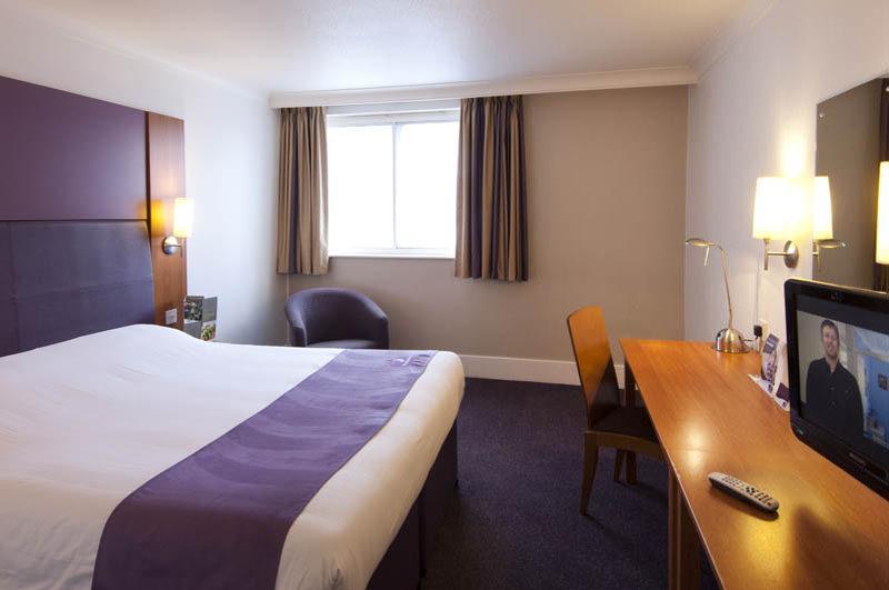 Premier Inn Birmingham South Rubery ภายนอก รูปภาพ