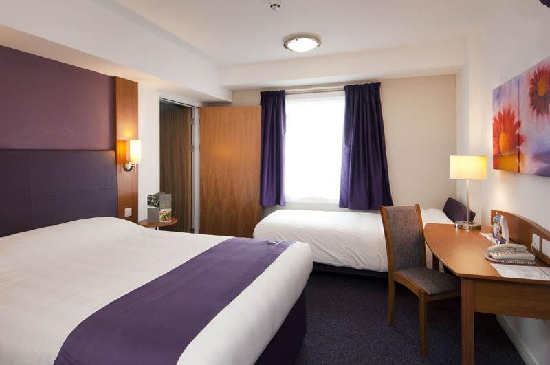 Premier Inn Birmingham South Rubery ภายนอก รูปภาพ